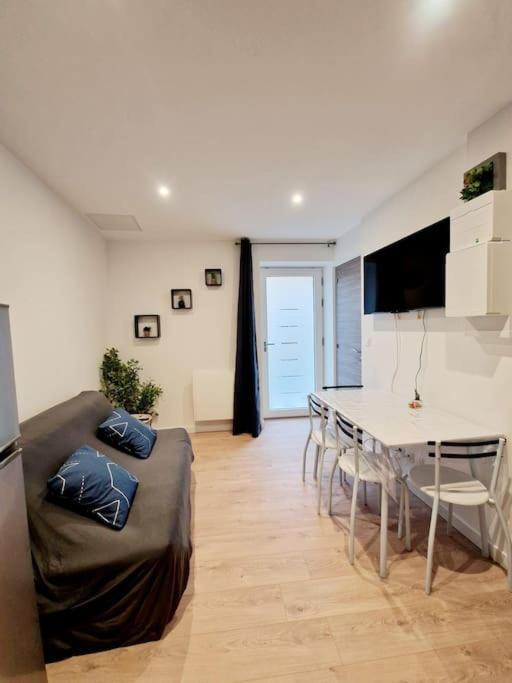 Appartement Moderne Neuf F2 Centre Ville Valence  Exteriér fotografie